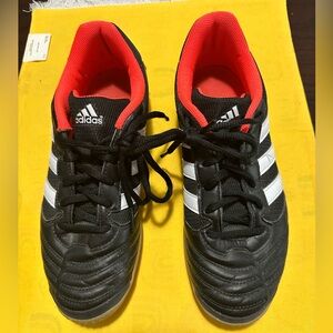 Men’s Adidas Sala shoes orange and black 7.5m/9w